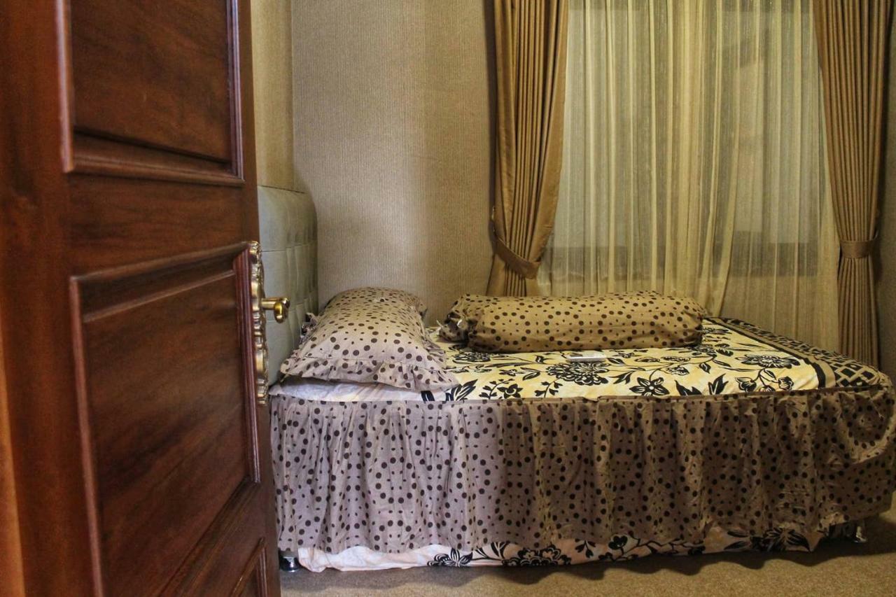 Fernasya House Villa Джокякарта Екстериор снимка