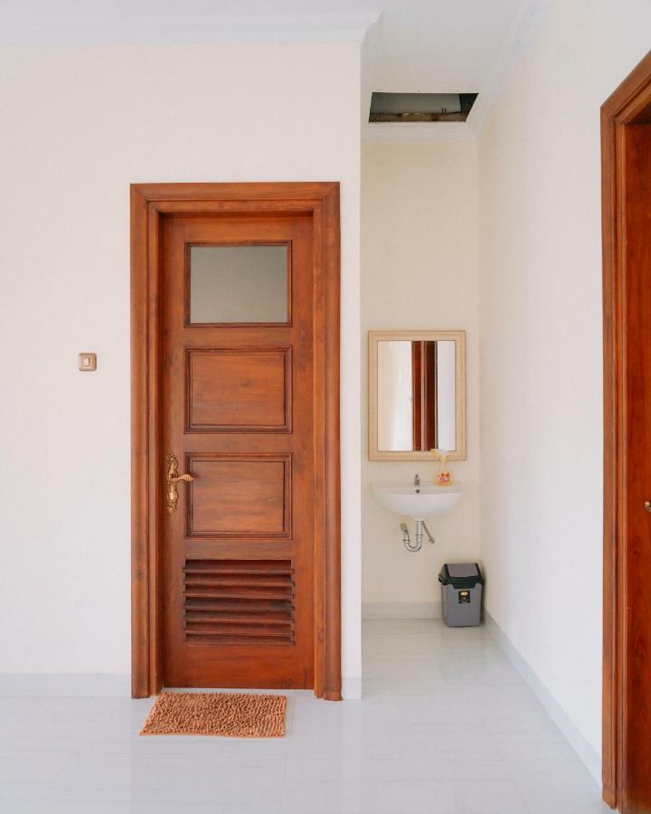 Fernasya House Villa Джокякарта Екстериор снимка